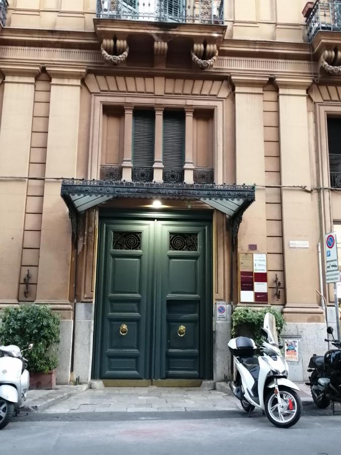 Suite Ruggero Settimo باليرمو المظهر الخارجي الصورة